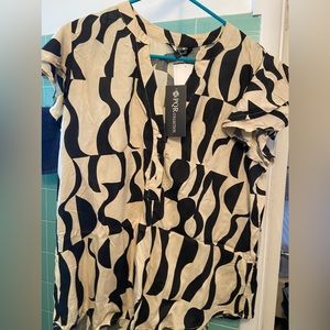 Women’s button down blouse tan and black size XL